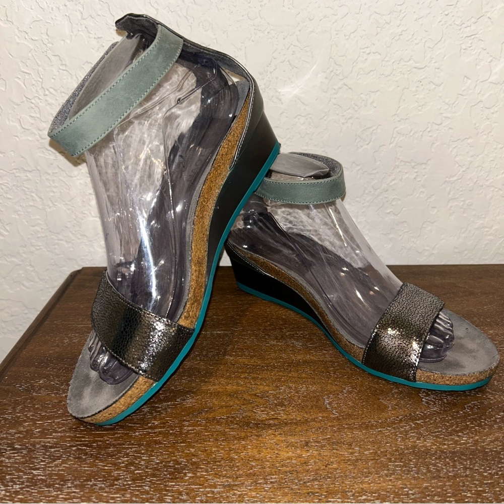Naot Self-Attached Ankle Strap Pixie Wedge Sandal Shoes